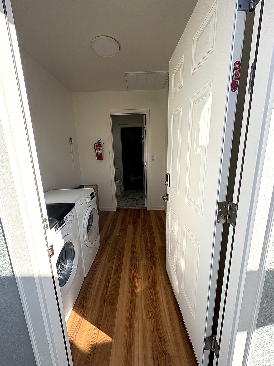 Newly Remodeled 2BR | DTSJ | Parking + EV charging - Photo 6