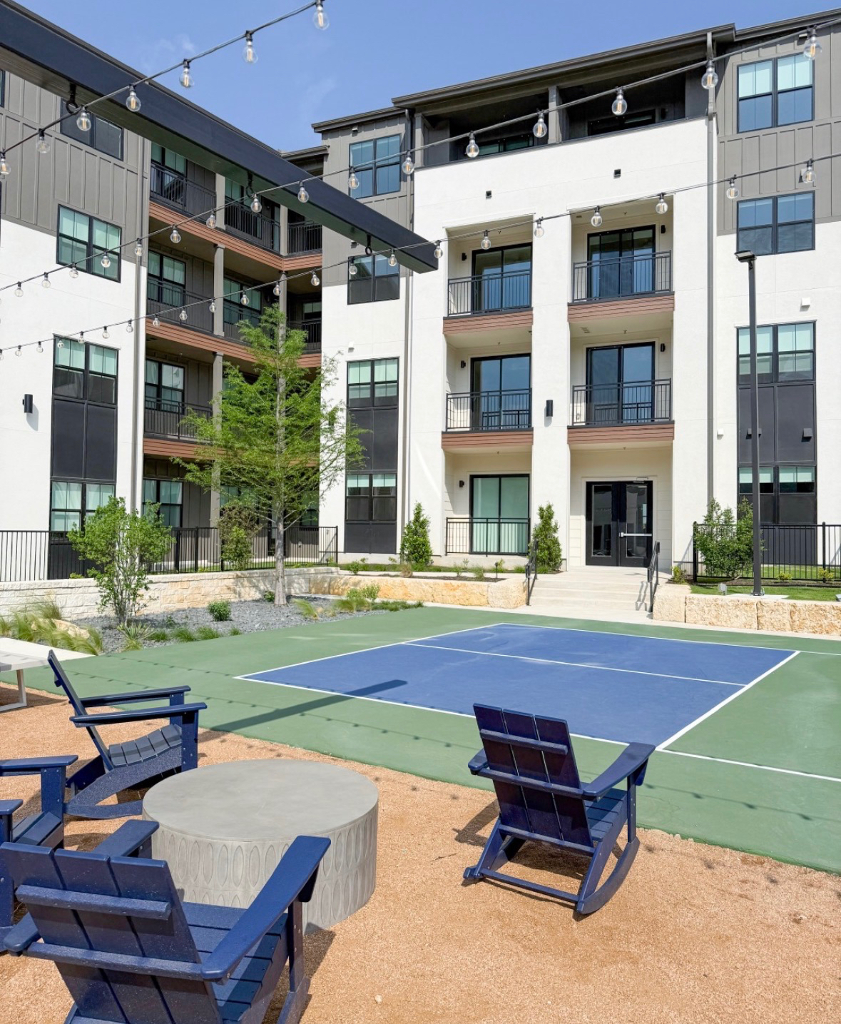 Spacious Furnished 1BR in North Austin.  Flexible Lease Through Dec. 1 - Photo 8