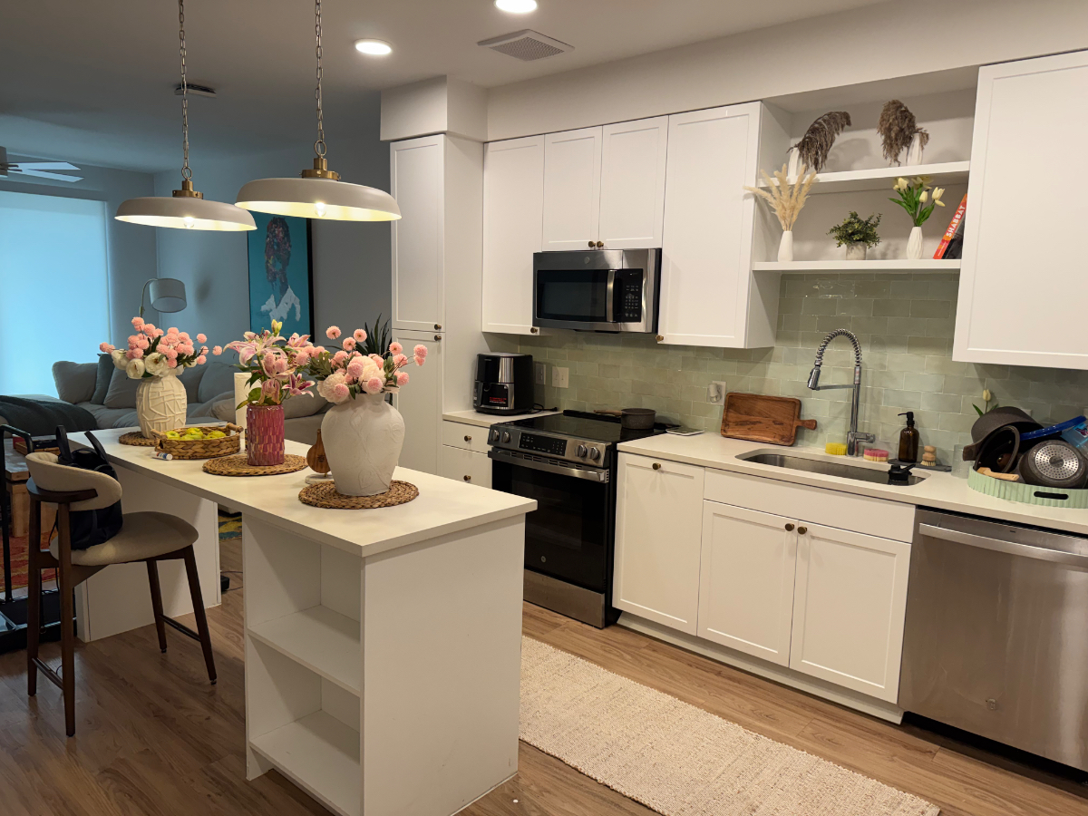 Spacious Furnished 1BR in North Austin.  Flexible Lease Through Dec. 1 - Photo 10