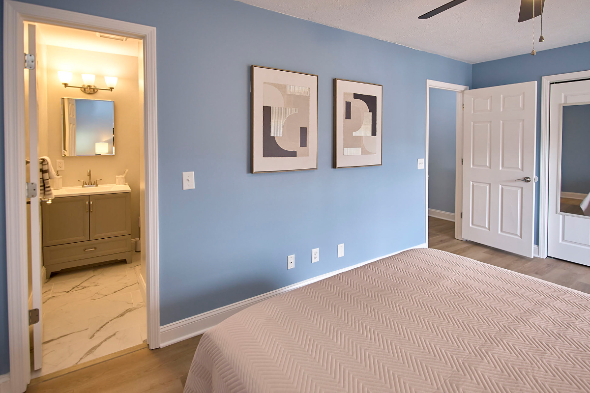 Downtown Cozy Townhouse - Photo 11