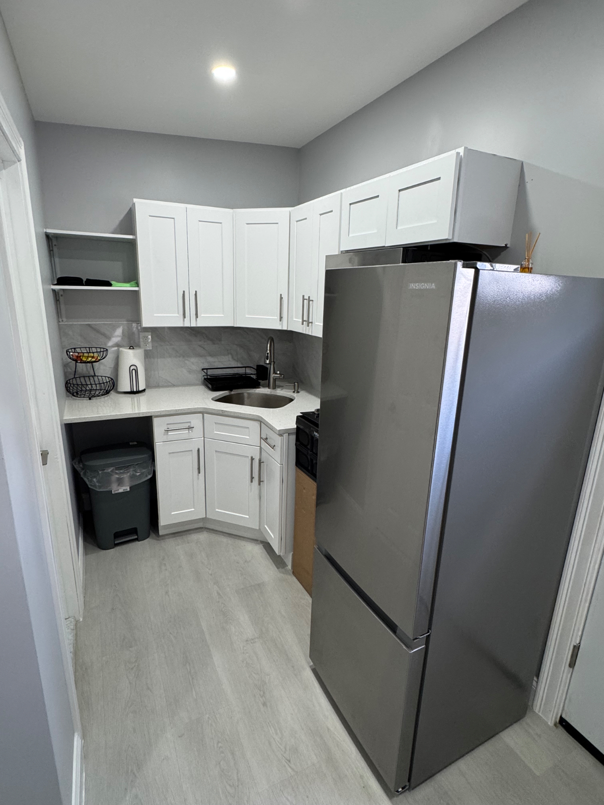 Brand new cozy cottage in Springfield Gardens. - Photo 7