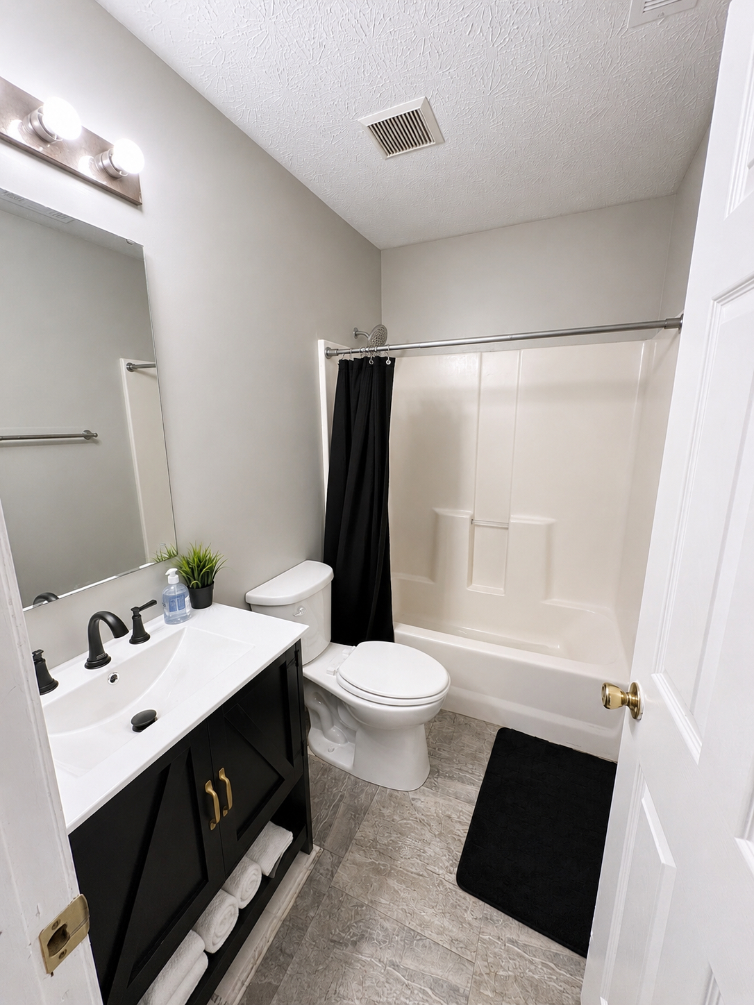 The Driftstone Lodge - Photo 8