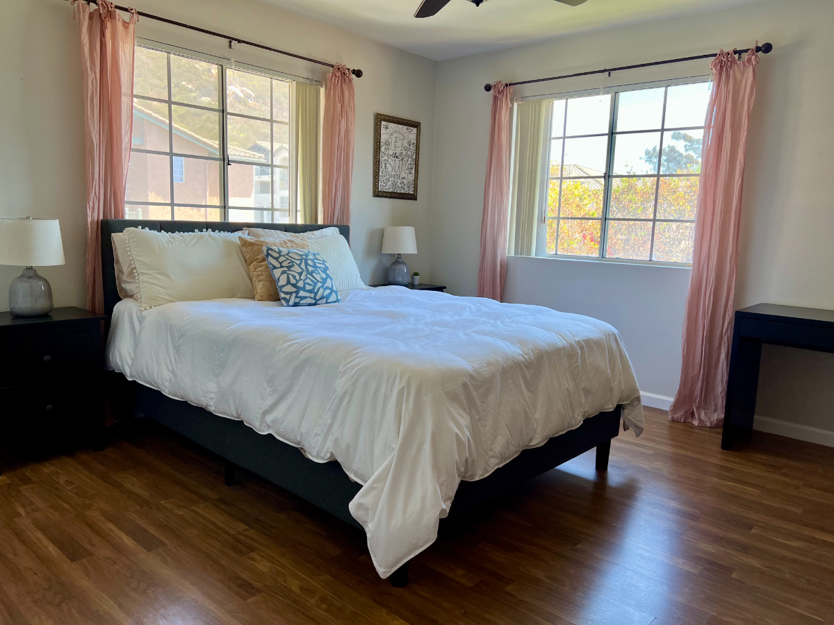 Bright & Updated 1BR Condo | Balcony, Pool + In-Unit Laundry - Photo 4