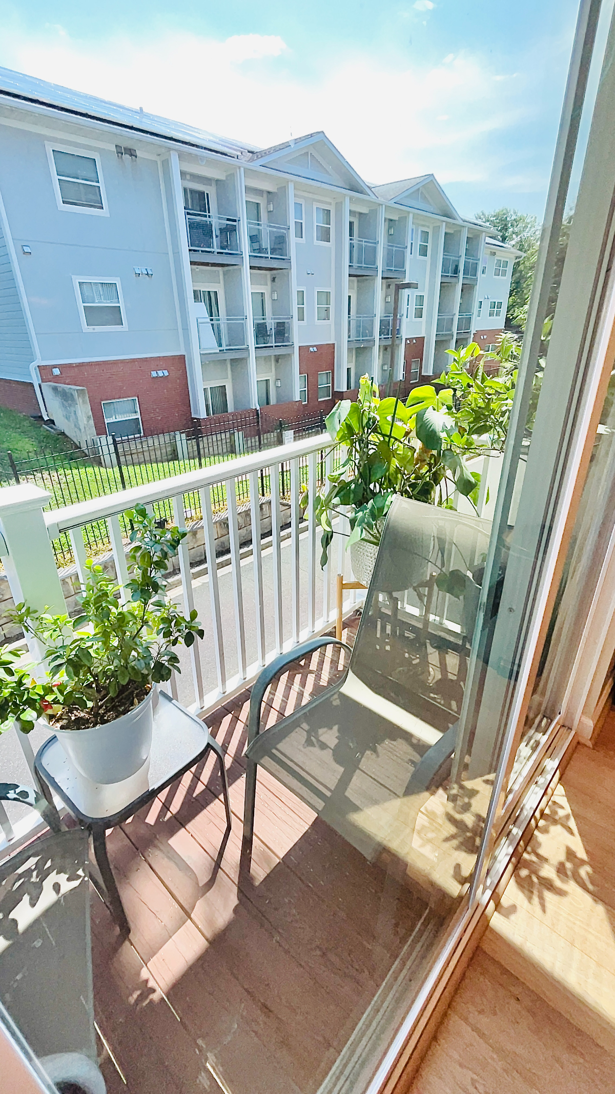 Townhouse Close to Metro in DC - 2BD/2BA/1GR - Photo 5