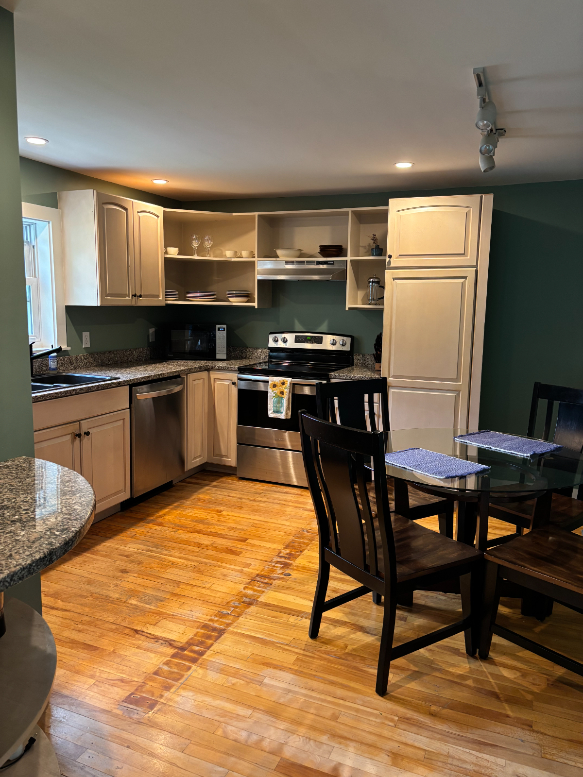 1 bed/1 bath with easy access to I-89, downtown Montpelier, and nearby hospitals - Photo 11