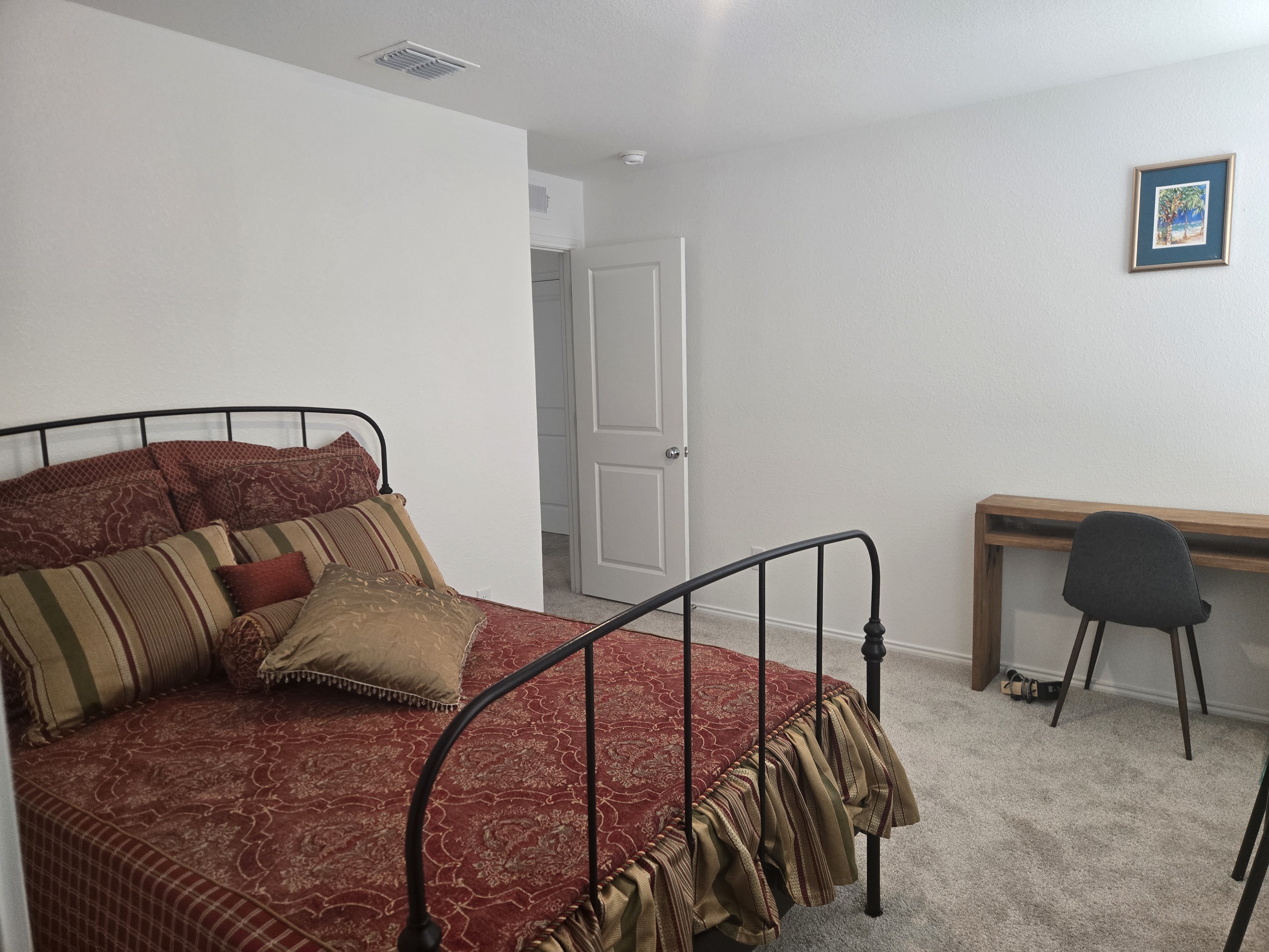 Fully Furnished 4-Bedroom Home Near Downtown Dallas - Photo 8