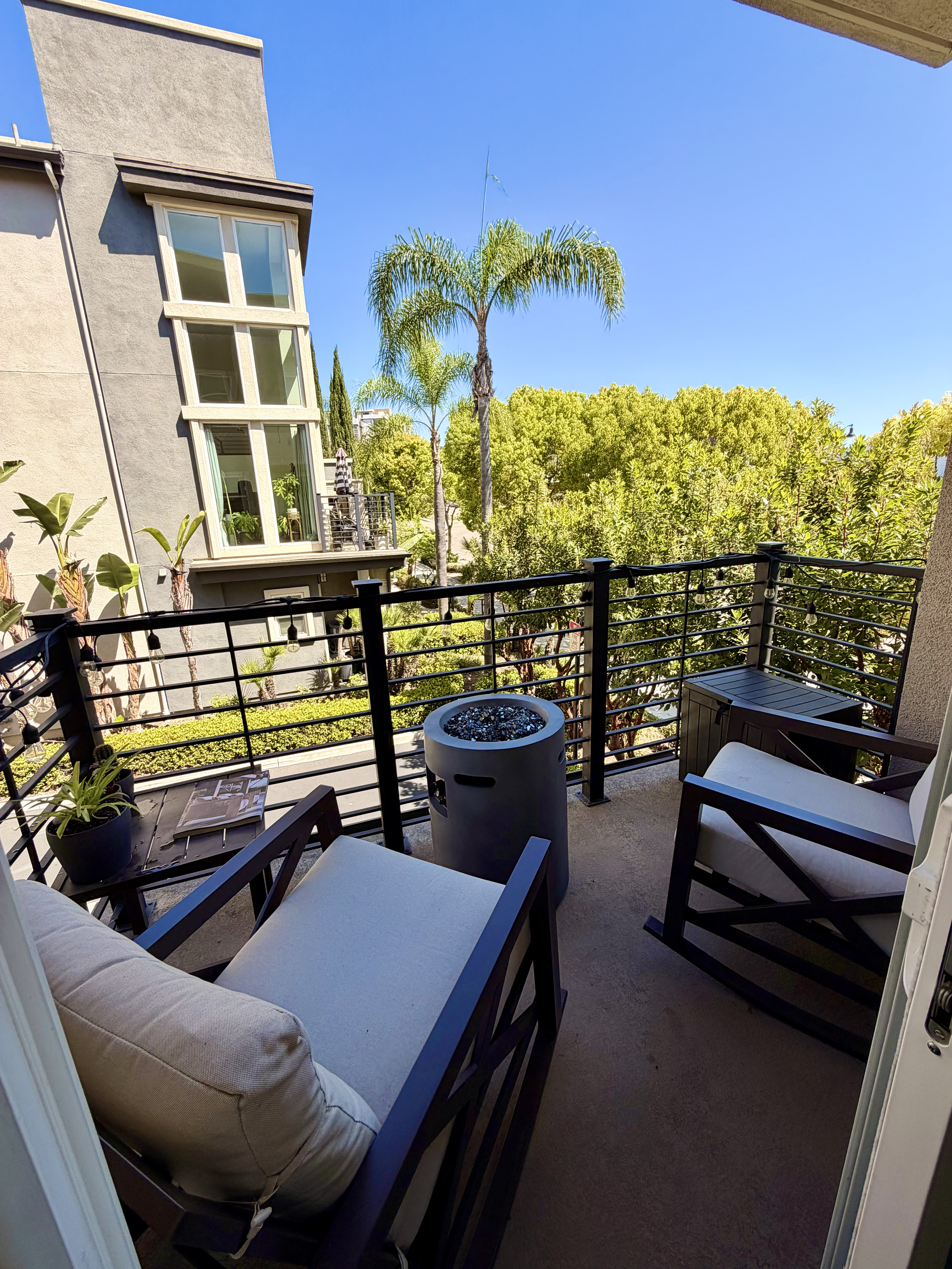 Luxury Executive RH Furnished Civita Townhome | 2BR + Office | 2-Car Garage | Resort Amenities - Photo 5