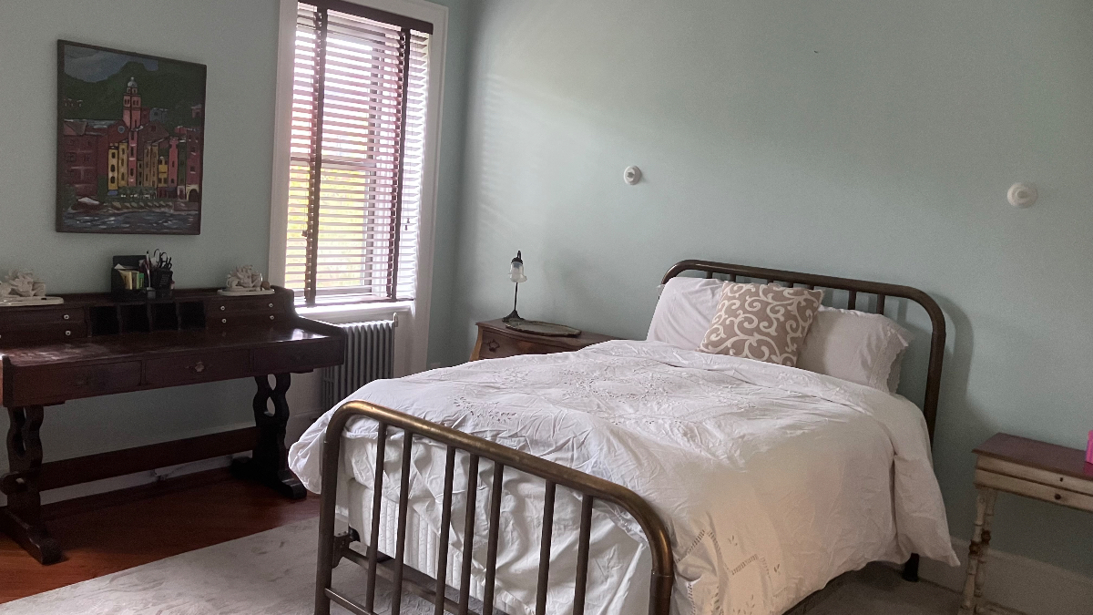 Share an Entire Townhouse - Your Own Private Floor with Bedroom, Bathroom & Laundry - Photo 5