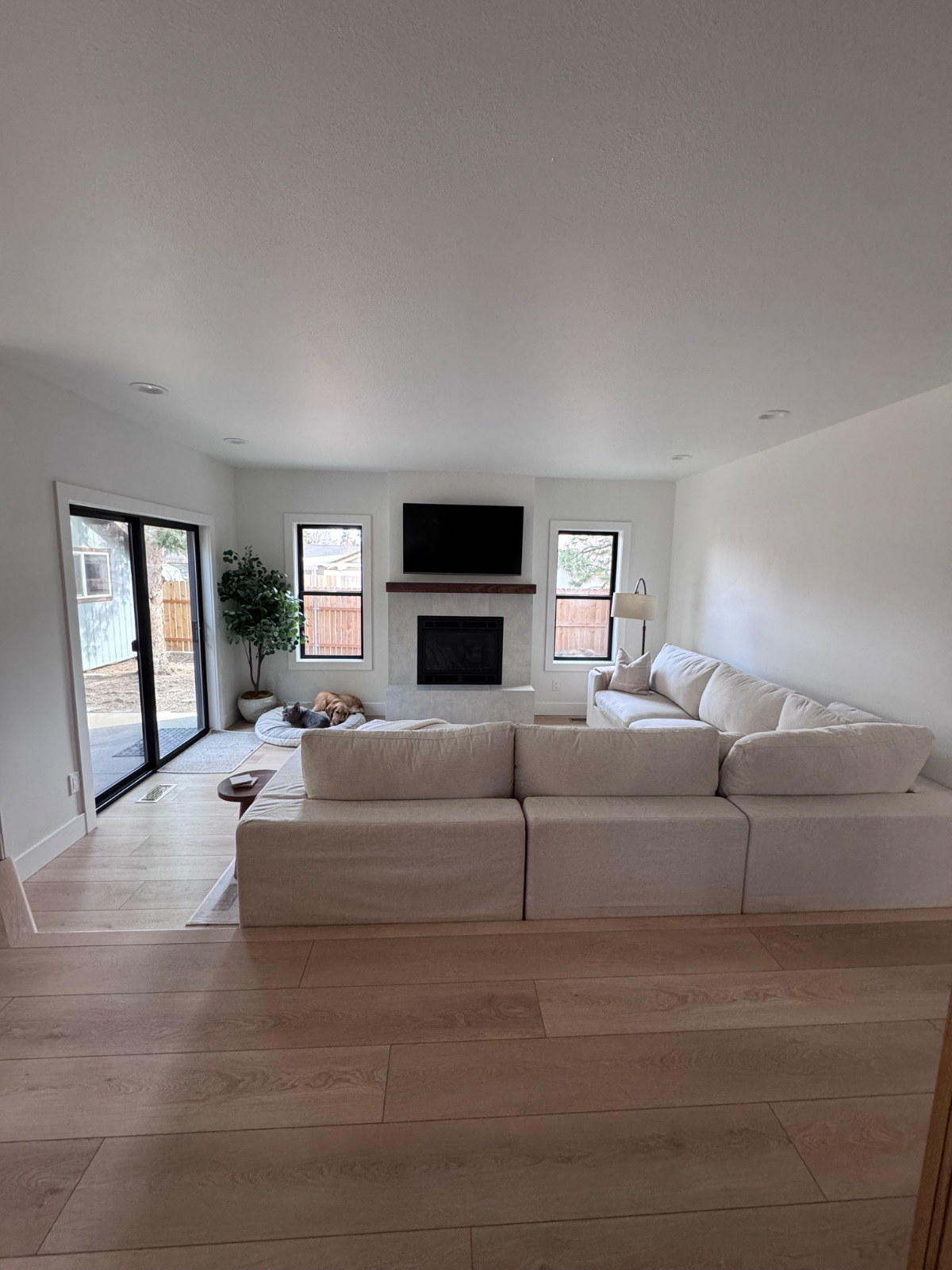 Remodeled 3BR/2.5BA with Detached Office minutes to downtown Bend - Photo 1