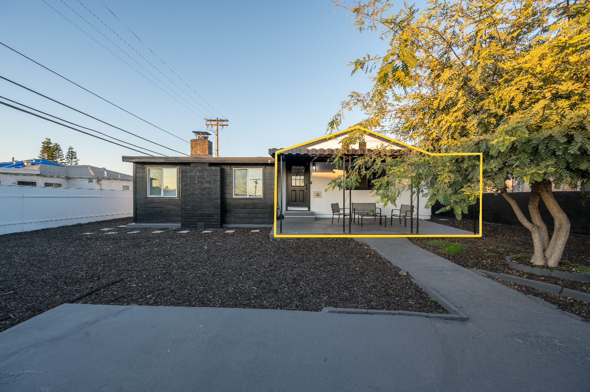 Secluded Guesthouse in Central San Diego - in-unit W/D, private backyard, all utilities included! - Photo 3