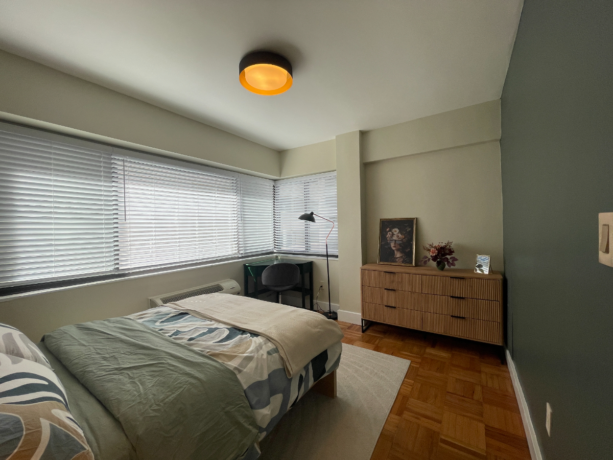 Cute and cozy 1-bedroom next to Foggy Bottom Metro - Photo 10