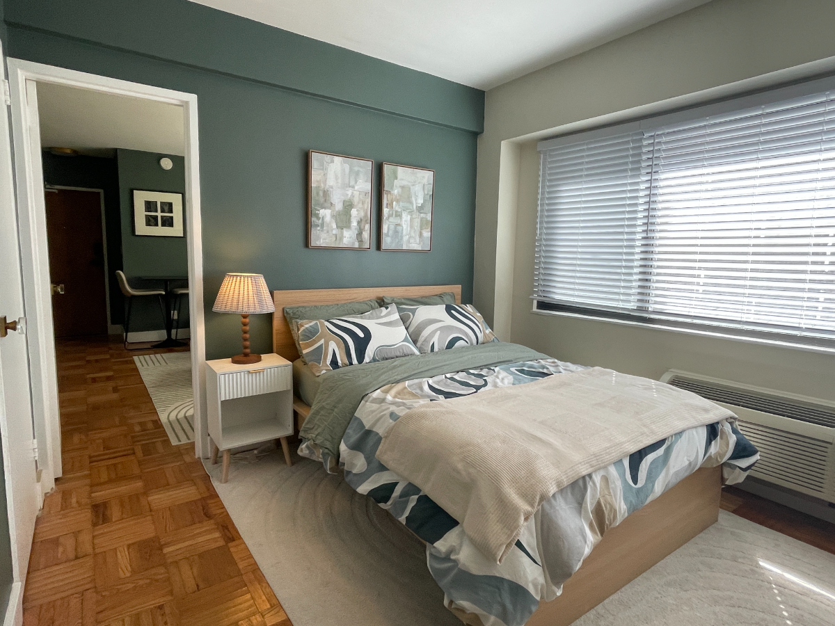 Cute and cozy 1-bedroom next to Foggy Bottom Metro - Photo 11