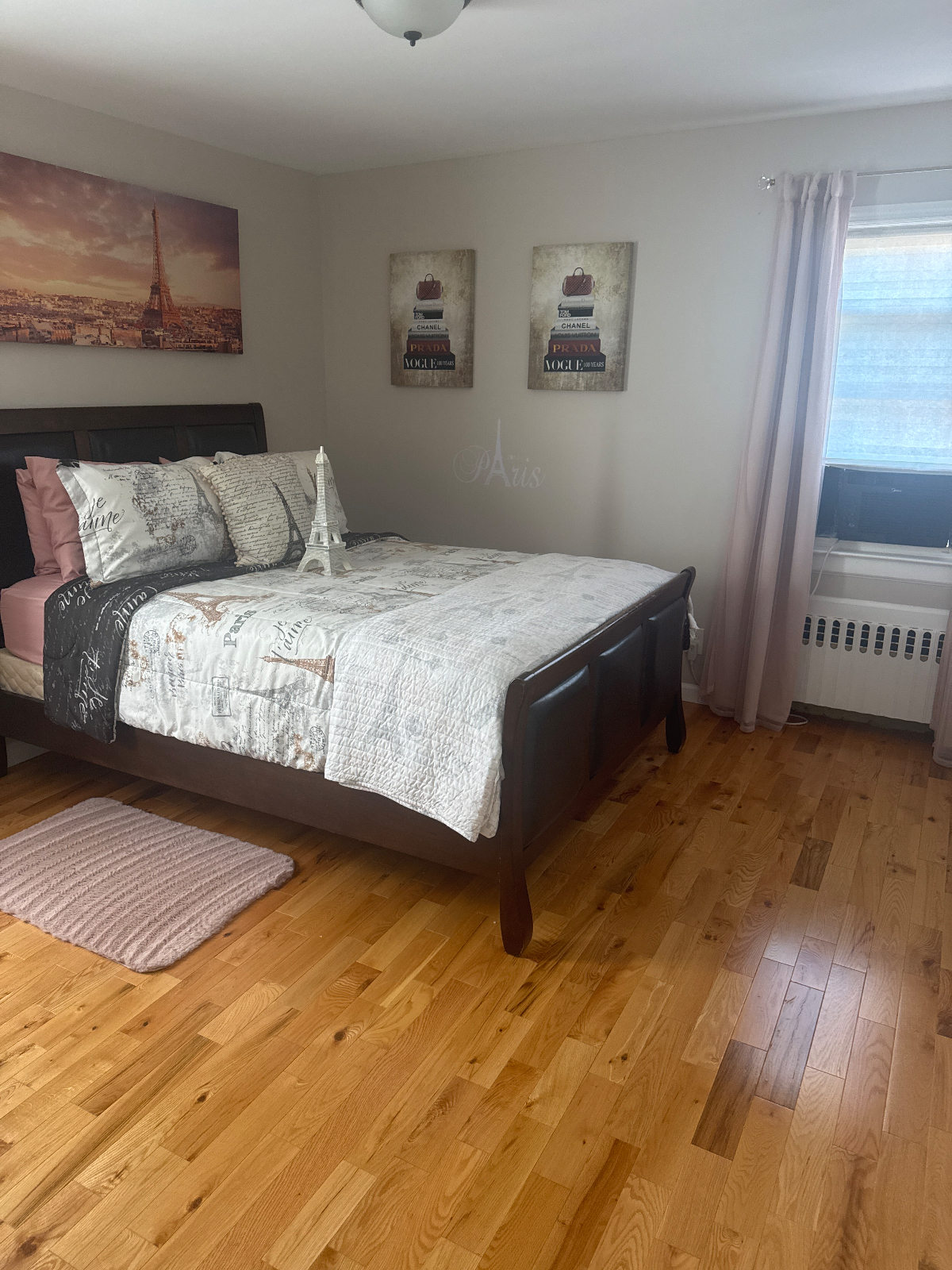 Modern, clean, and quiet private room or full basement with private bathroom and living area - Photo 3