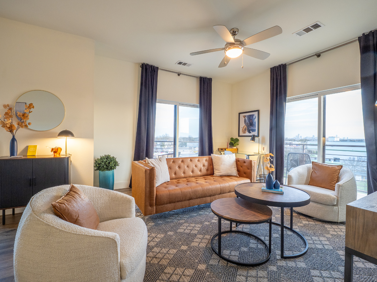 Central Austin Penthouse Condo with a View - Photo 5