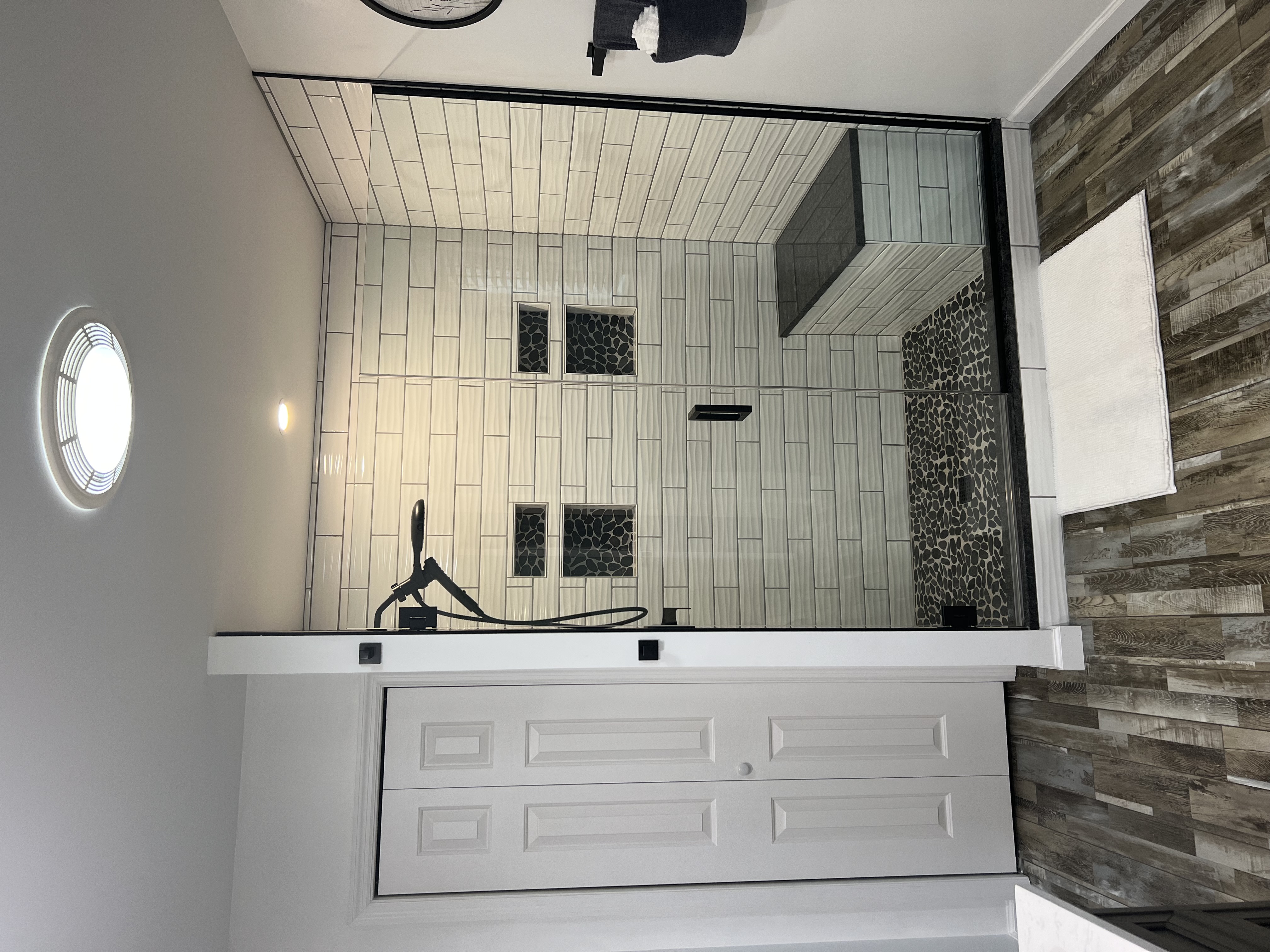 Country home on the Hudson. - Photo 8