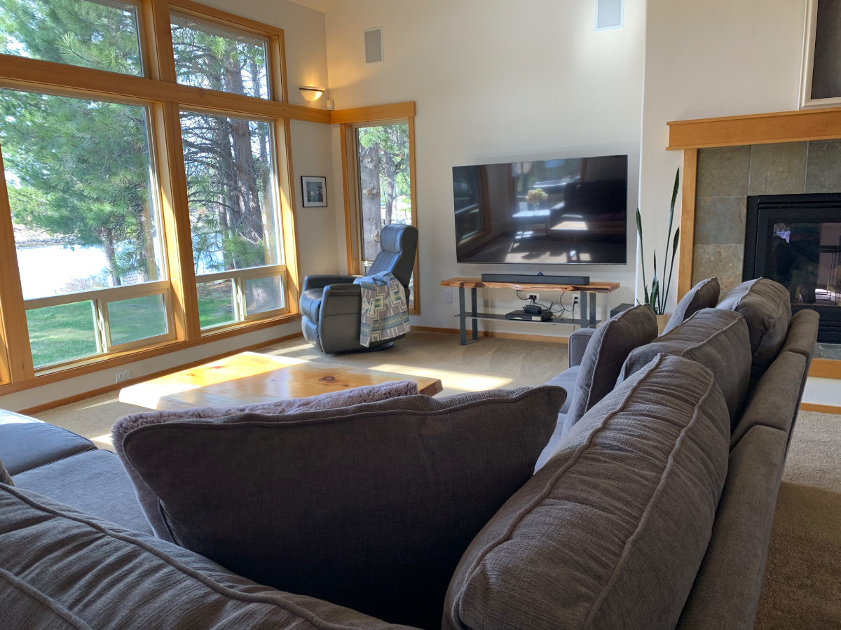 Peaceful Riverfront Home - Photo 4