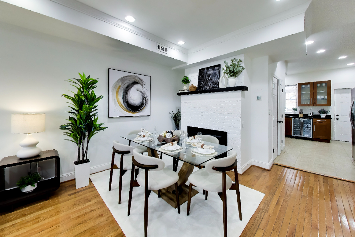 Wonderful 3 Bedroom with Exposed Brick aesthetic - Your Washington DC Retreat - Photo 3