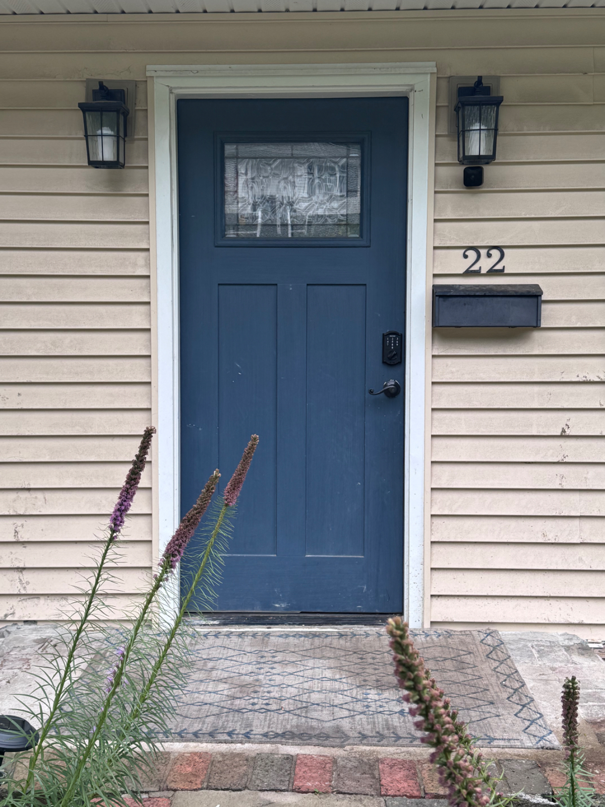 Fully Furnished 3 Bed/1 Bath home just Minutes away from Syracuse, NY - Photo 2