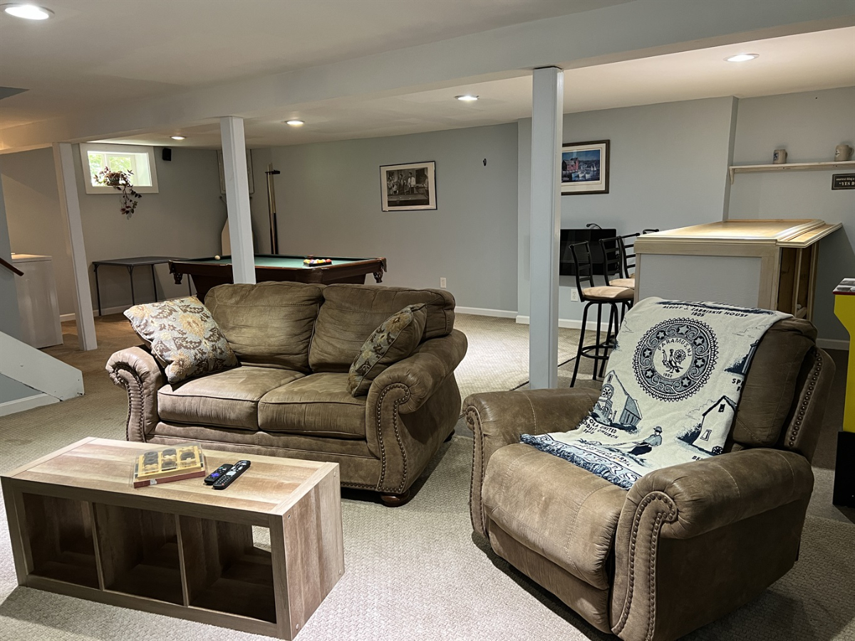Furnished Home With Finished Basement And Outdoor Living - Photo 11
