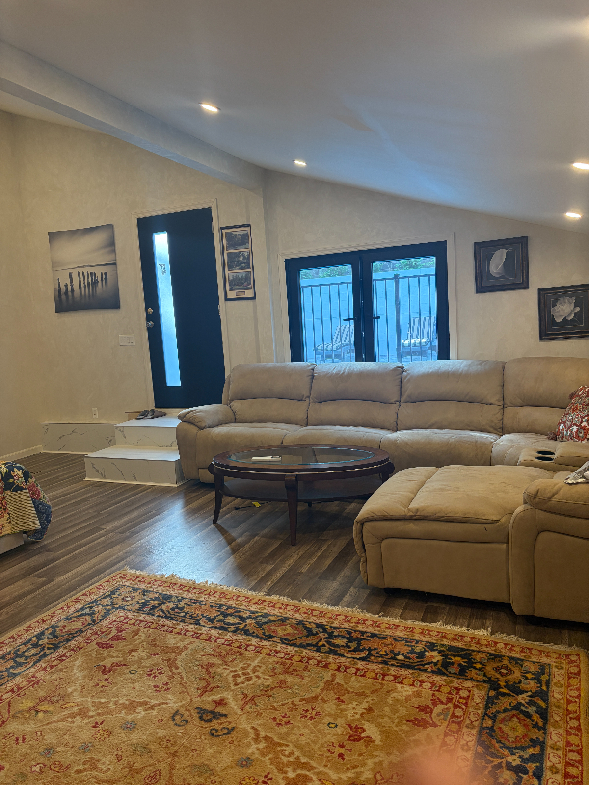 Private 1-Bedroom Apartment with Separate Entrance, Pool Access & Parking - Photo 1