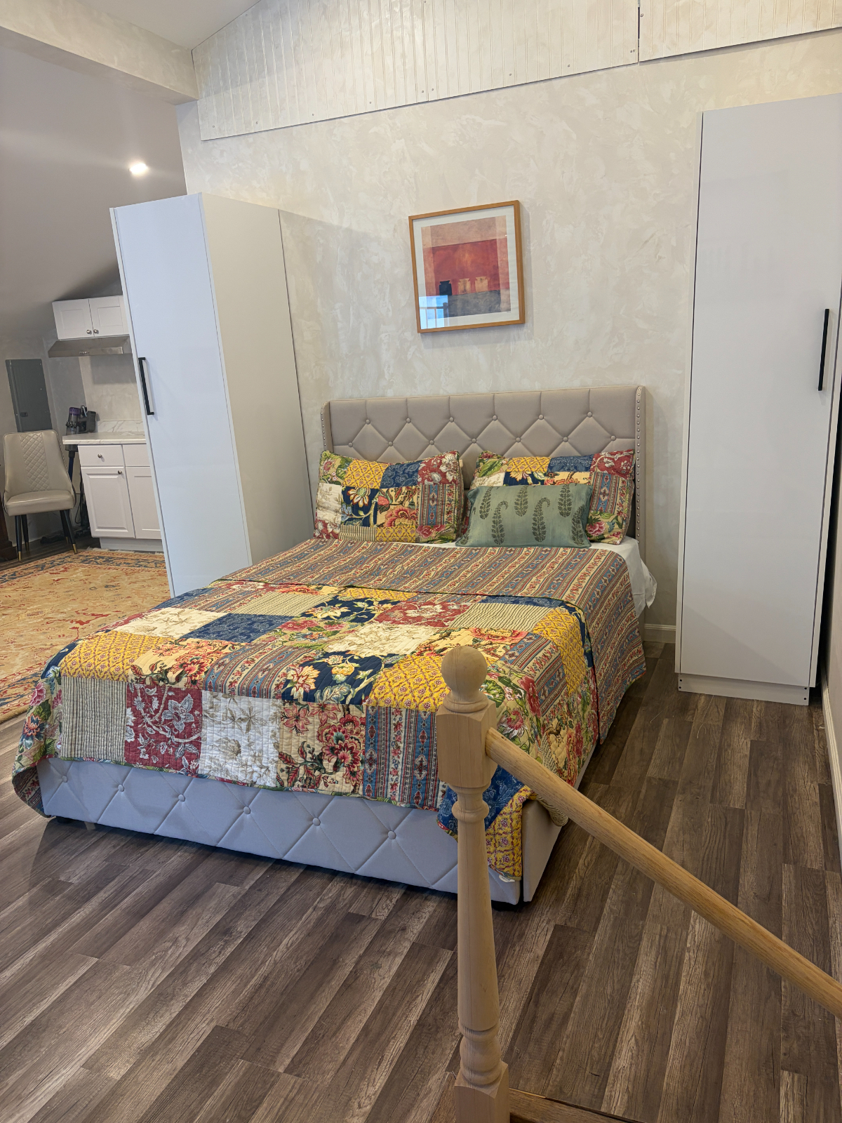 Private 1-Bedroom Apartment with Separate Entrance, Pool Access & Parking - Photo 4