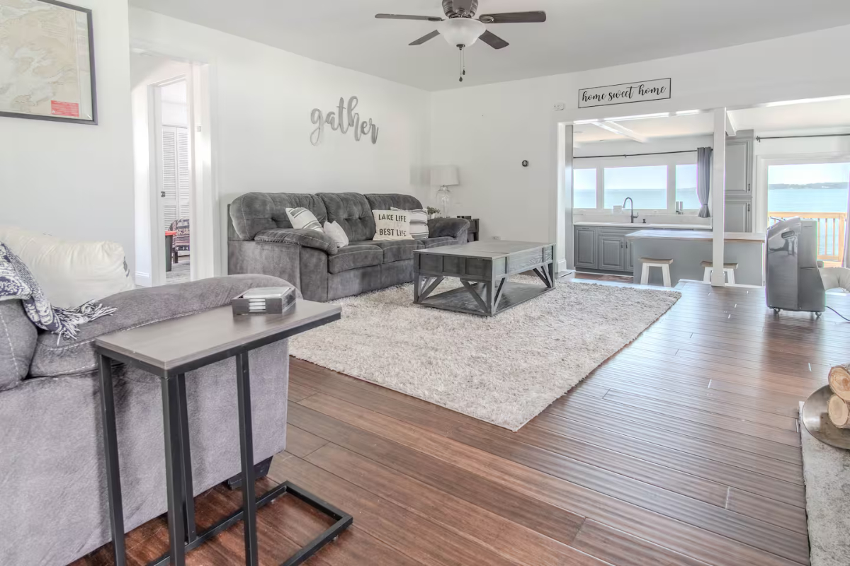 Lakefront 4-Bedroom Home Near Samaritan Medical Center And Watertown - Photo 4