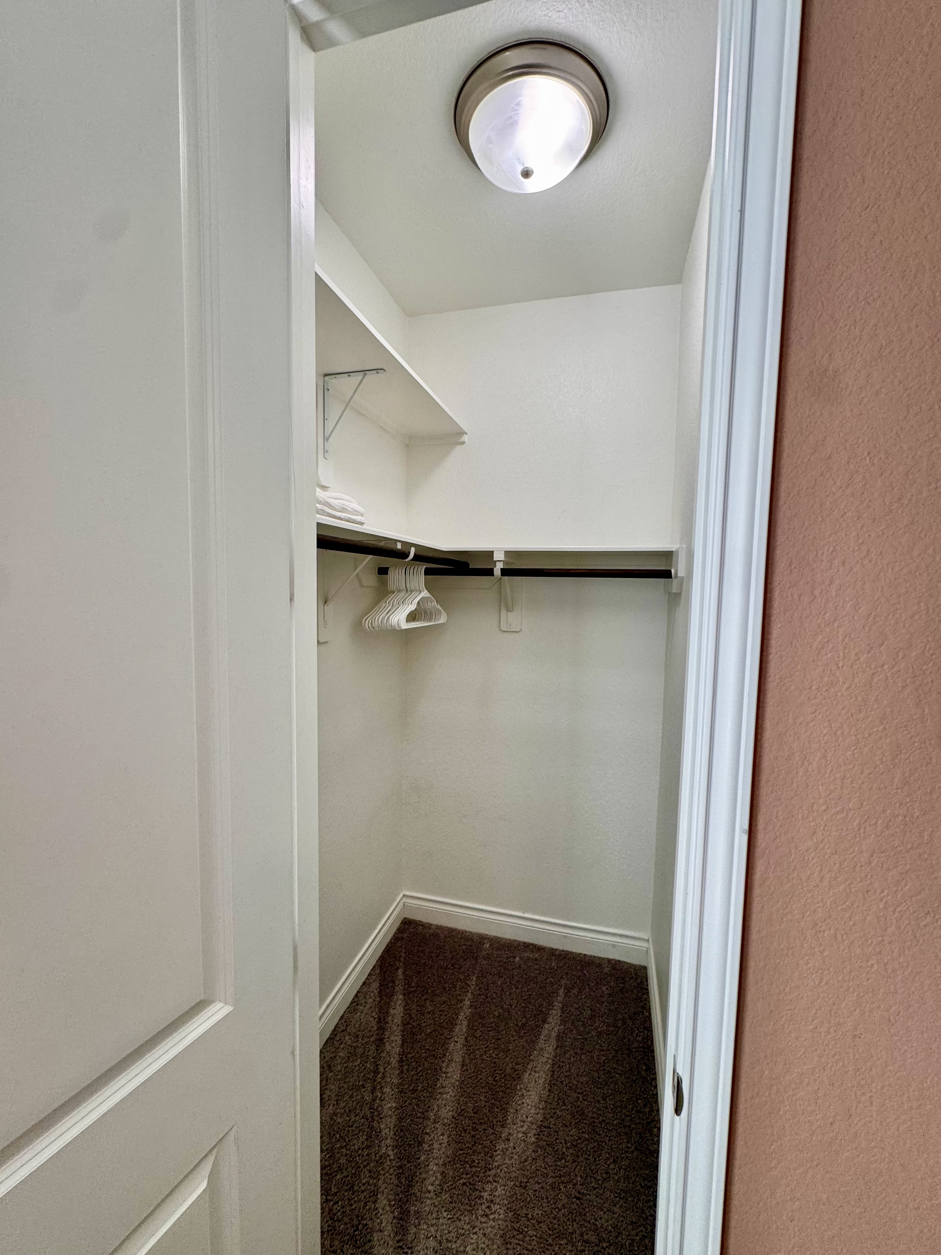 Safe, Quiet, & Private Rooms or Fully furnish properties. - Photo 6