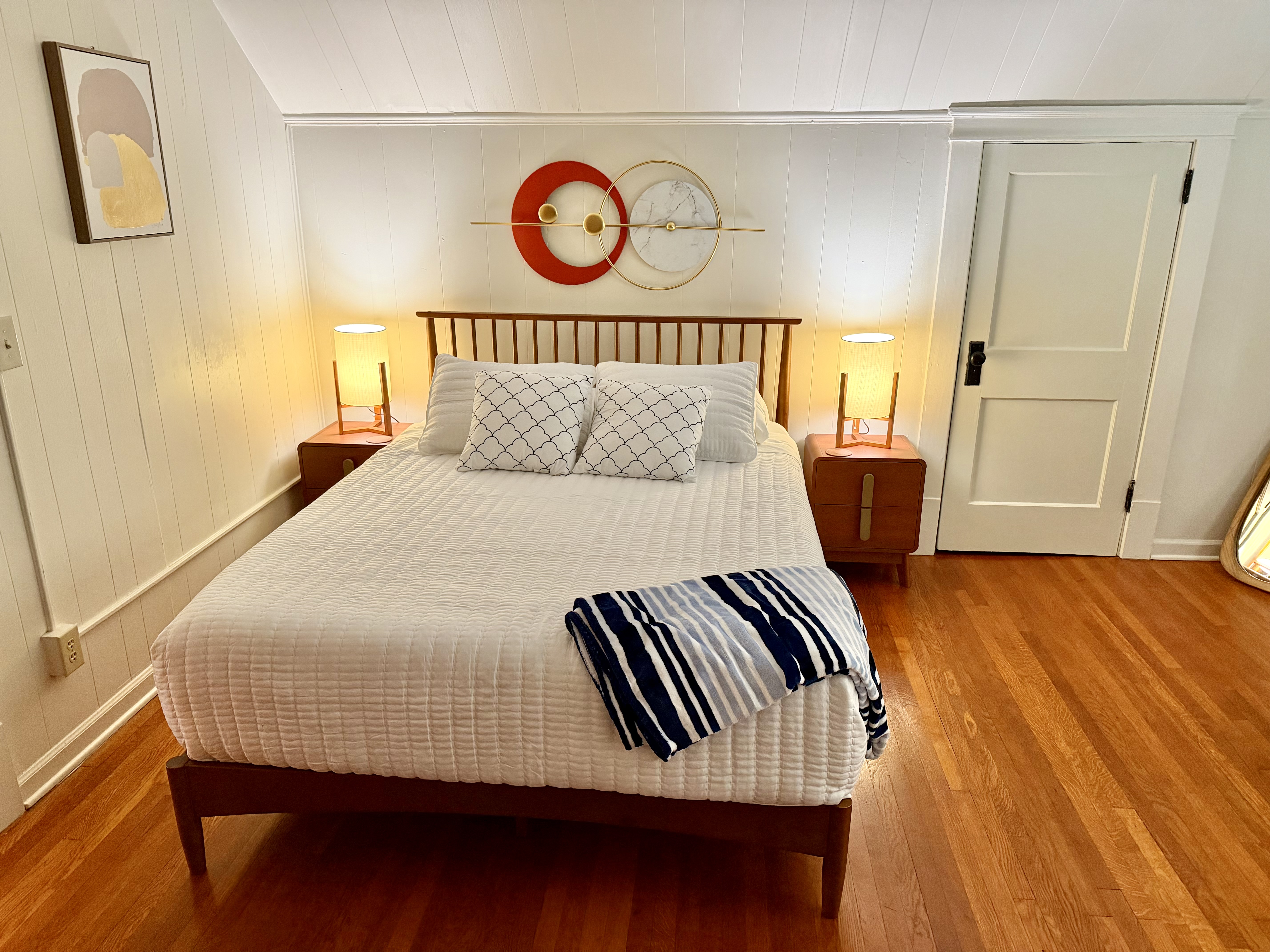 Ritter Park, "Penthouse" Apartment, Quiet Neighbors, Very Nicely Decorated, Flexible Lease Terms - Photo 12