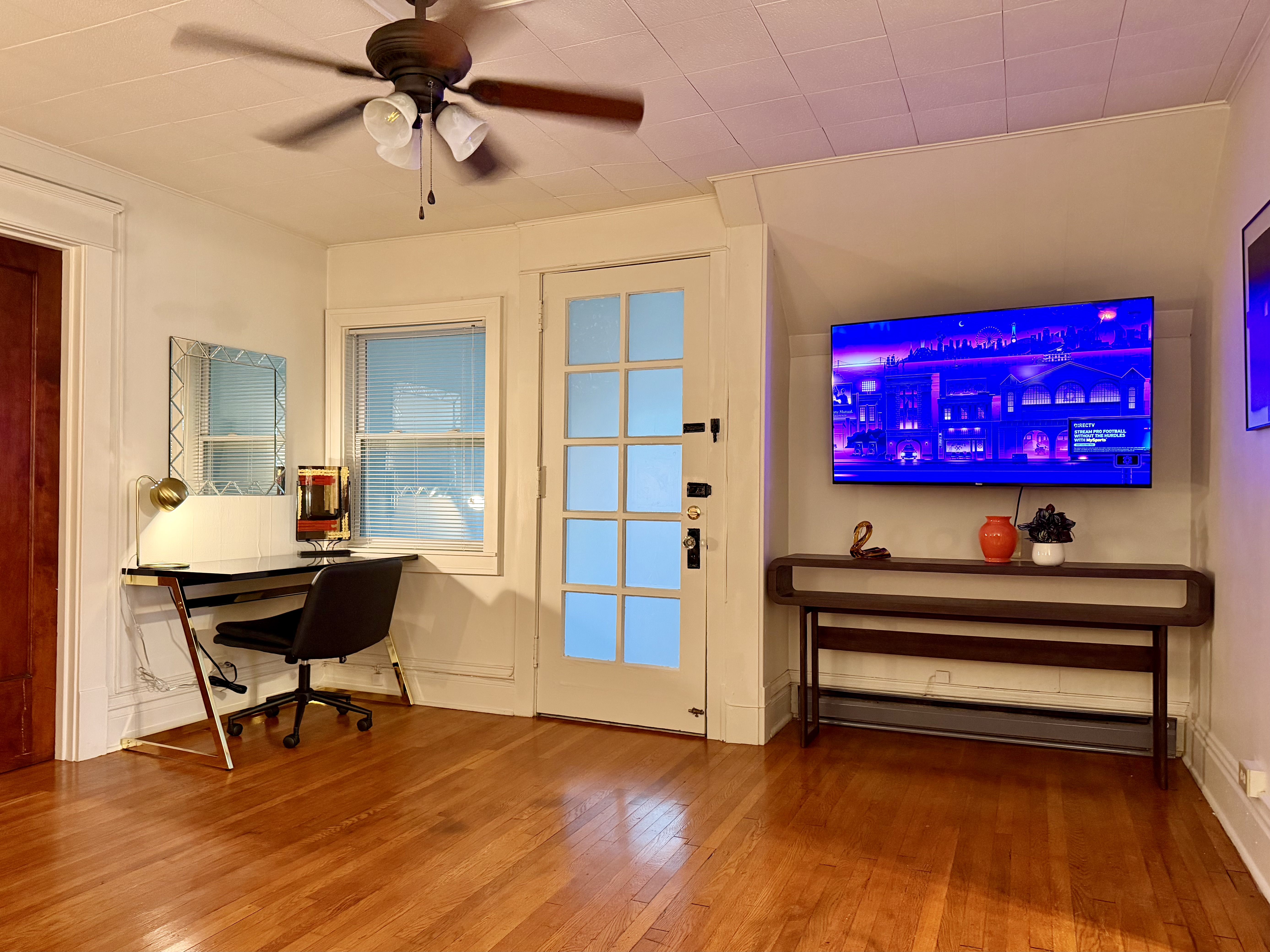 Ritter Park, "Penthouse" Apartment, Quiet Neighbors, Very Nicely Decorated, Flexible Lease Terms - Photo 6
