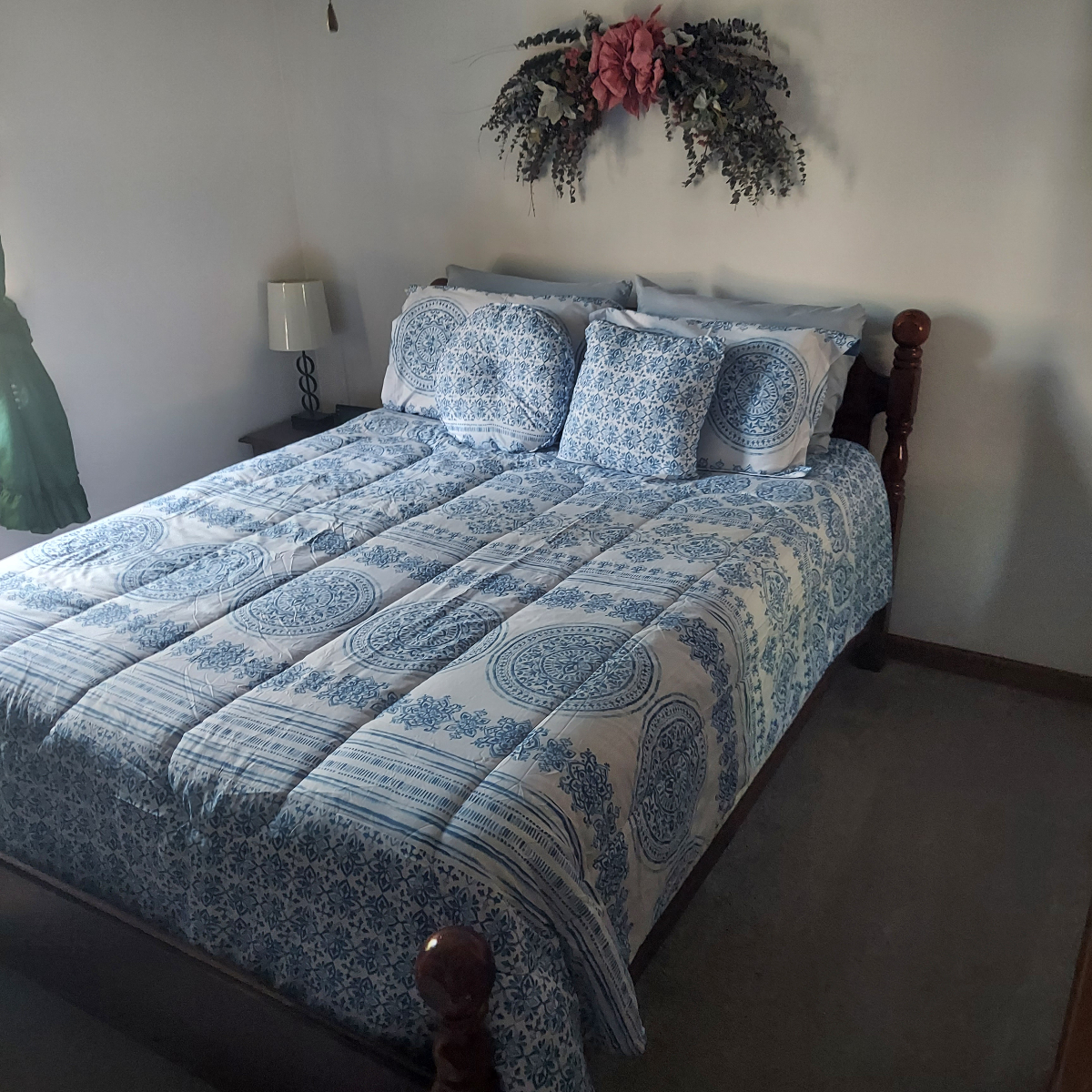 Quiet Furnished 3BR 2BA Retreat With Multiple Living Areas And Easy I64 Access - Photo 6