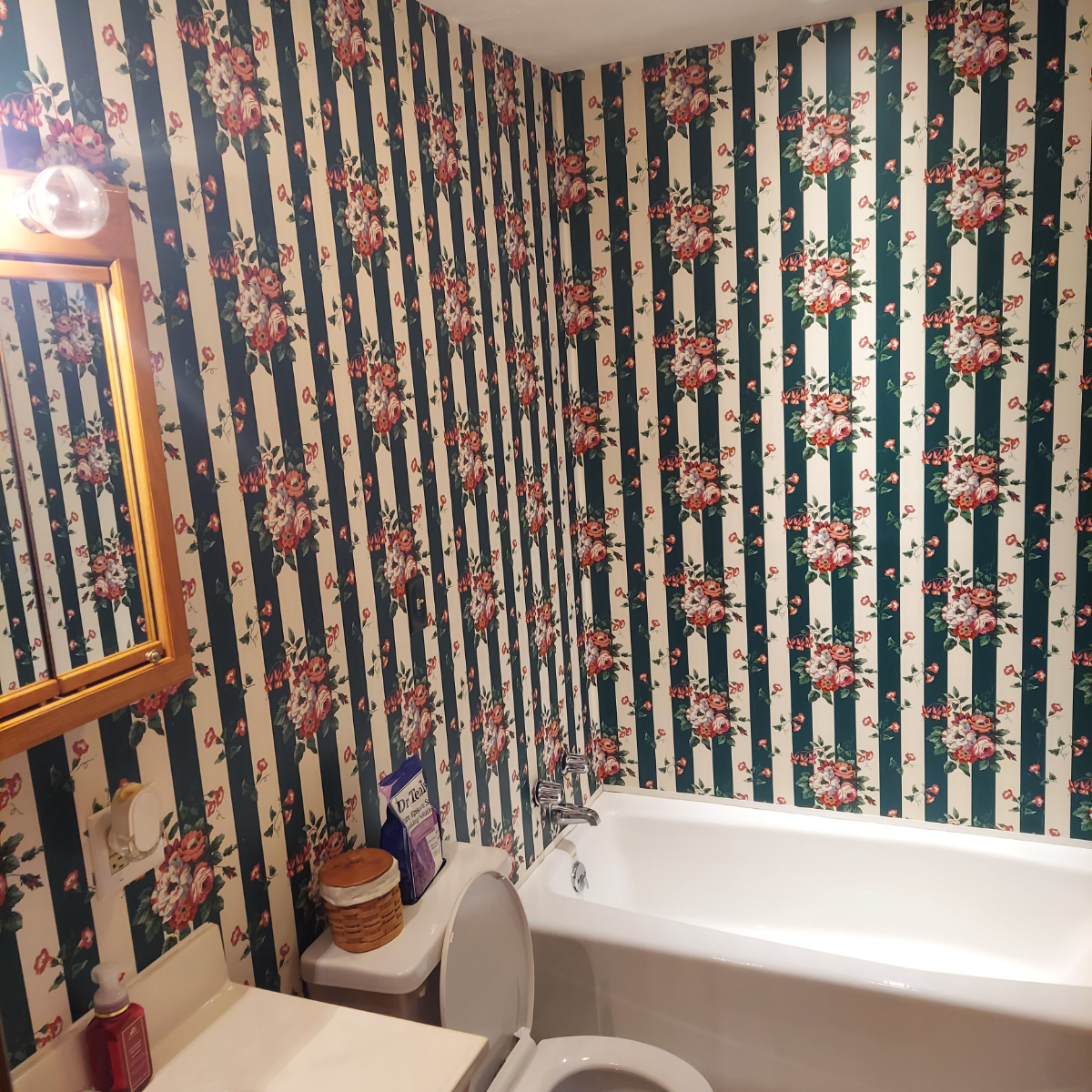 Quiet Furnished 3BR 2BA Retreat With Multiple Living Areas And Easy I64 Access - Photo 12