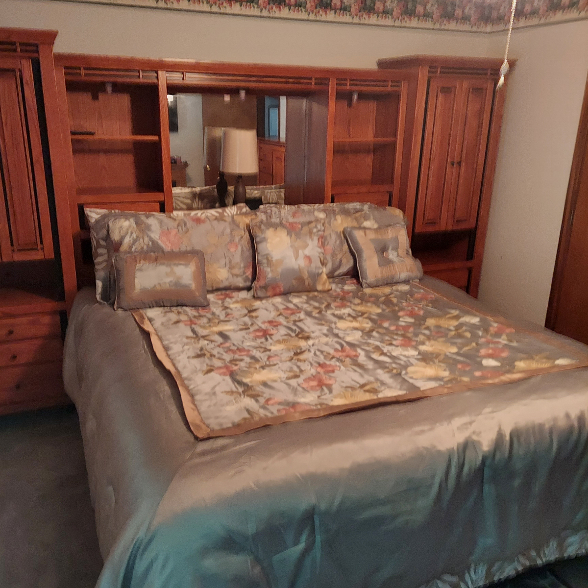 Quiet Furnished 3BR 2BA Retreat With Multiple Living Areas And Easy I64 Access - Photo 5