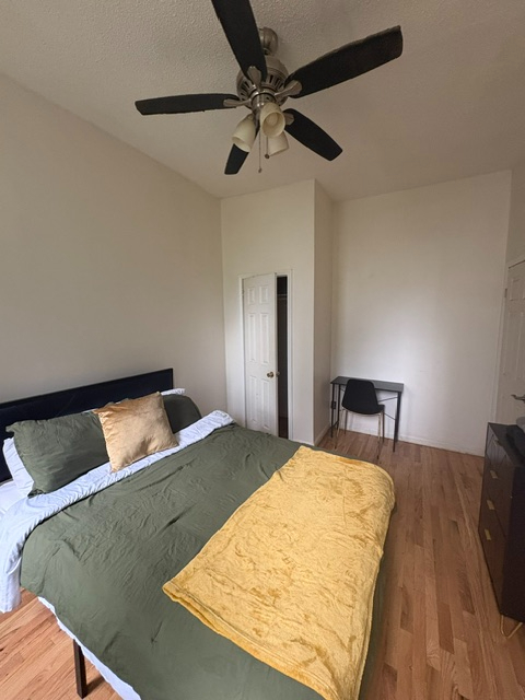 The Blue Room - First Floor Street Room $1600 All Utilities Included - Photo 6