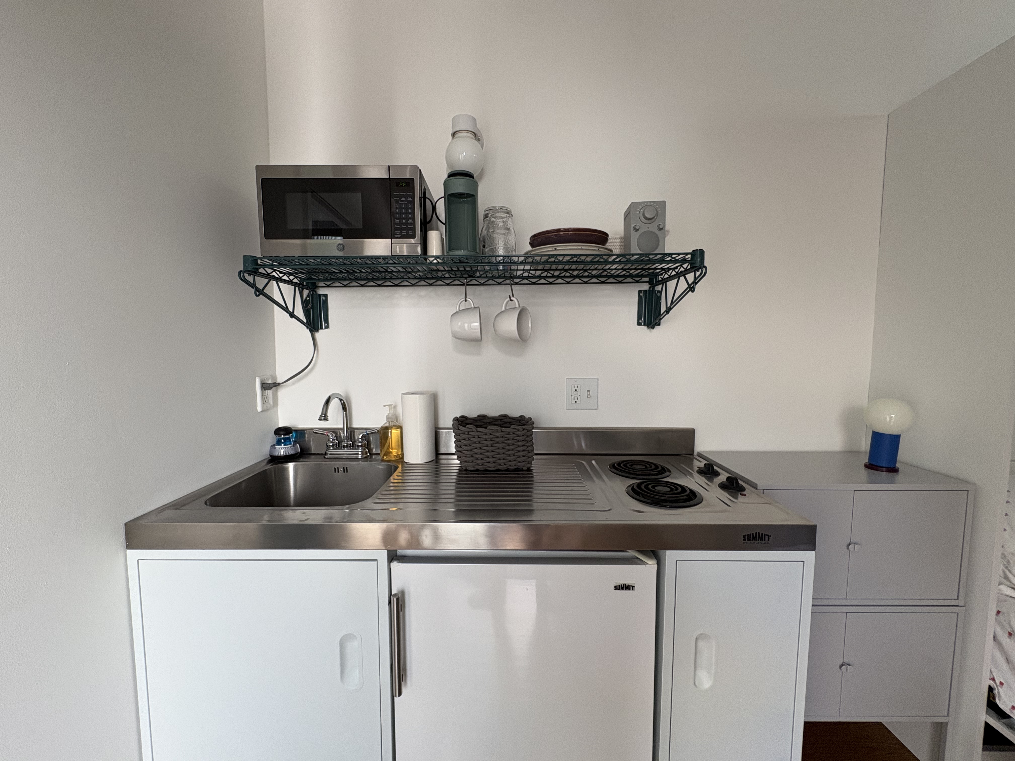 Cozy Frogtown Studio on a Quiet Block - Photo 3