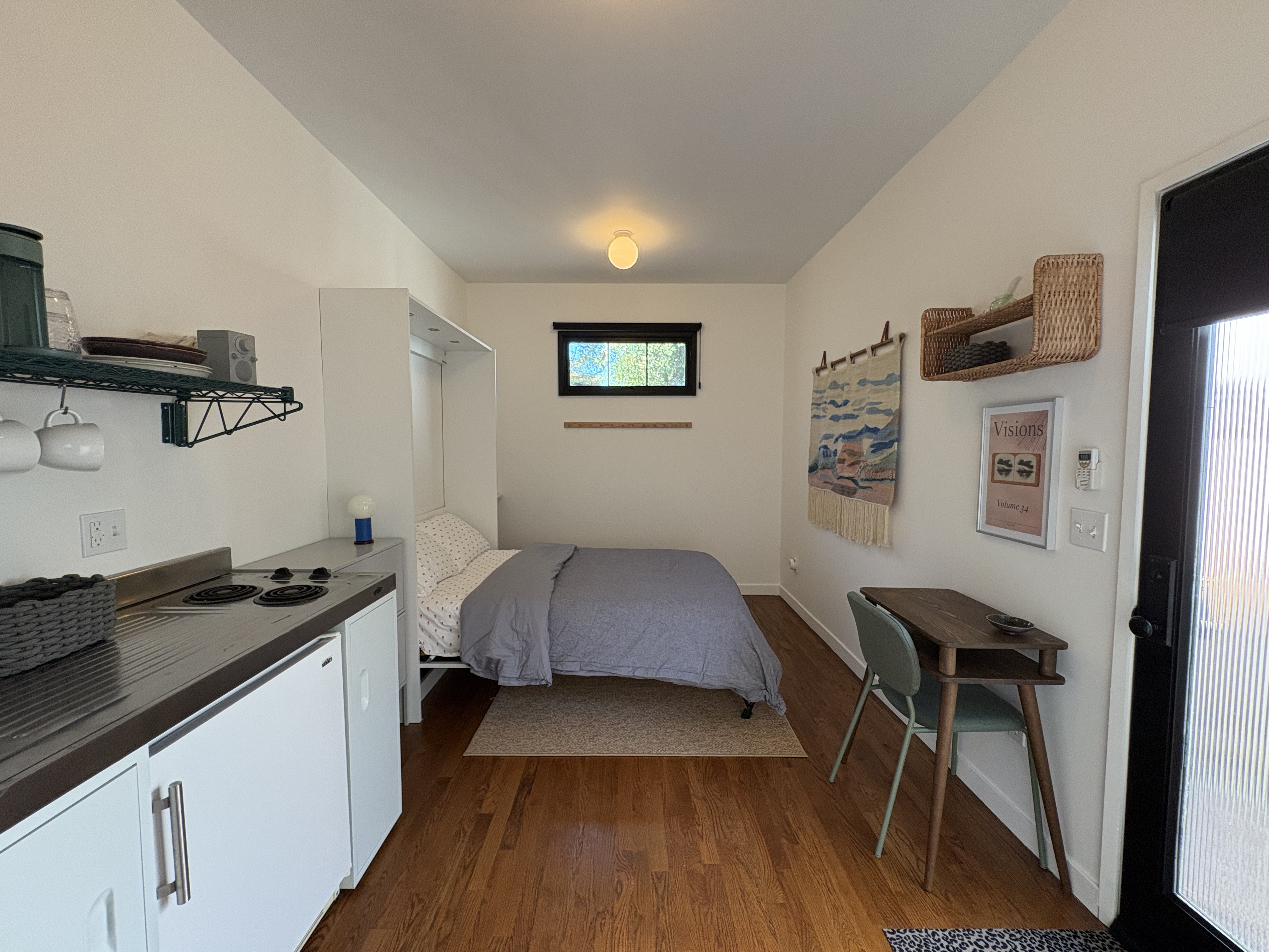Cozy Frogtown Studio on a Quiet Block - Photo 2