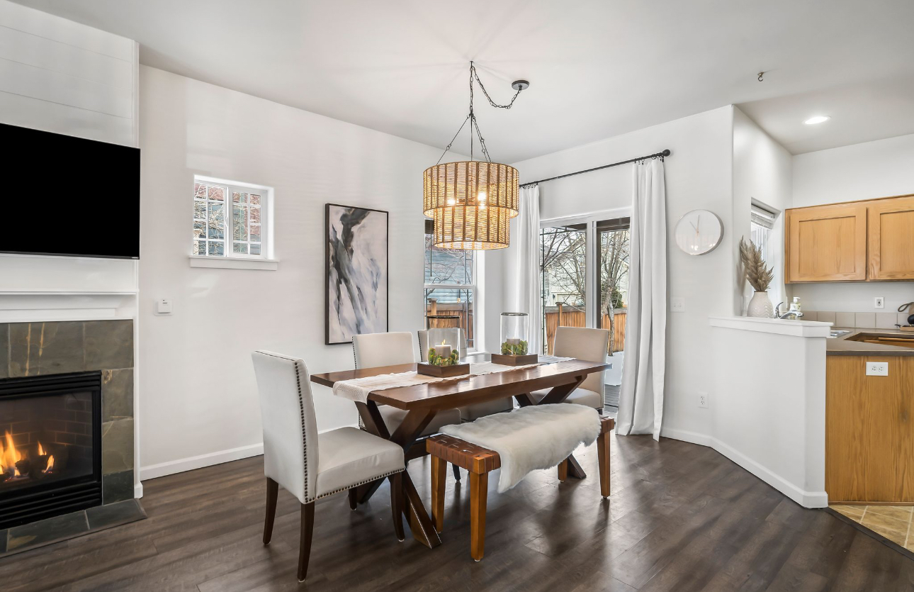 Beautiful Craftsman 4 bedroom + bonus room, A/C, minutes to St. Charles, Quiet NE Bend Neighborhood. Pet friendly! - Photo 6