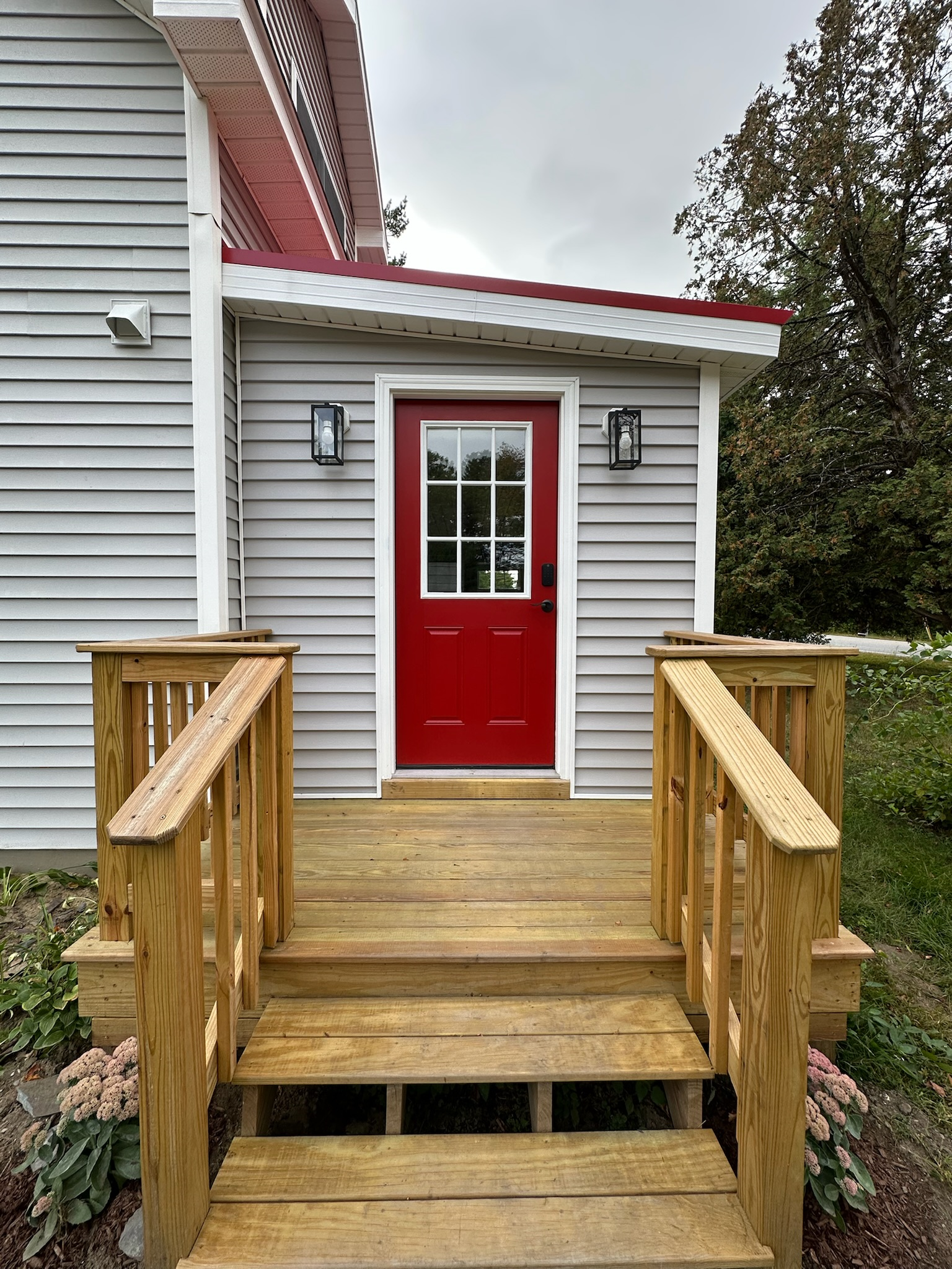 Grandpa Bernie's Renovated & Partially Furnished 3BR/2BA Home in Castleton, VT - Photo 8