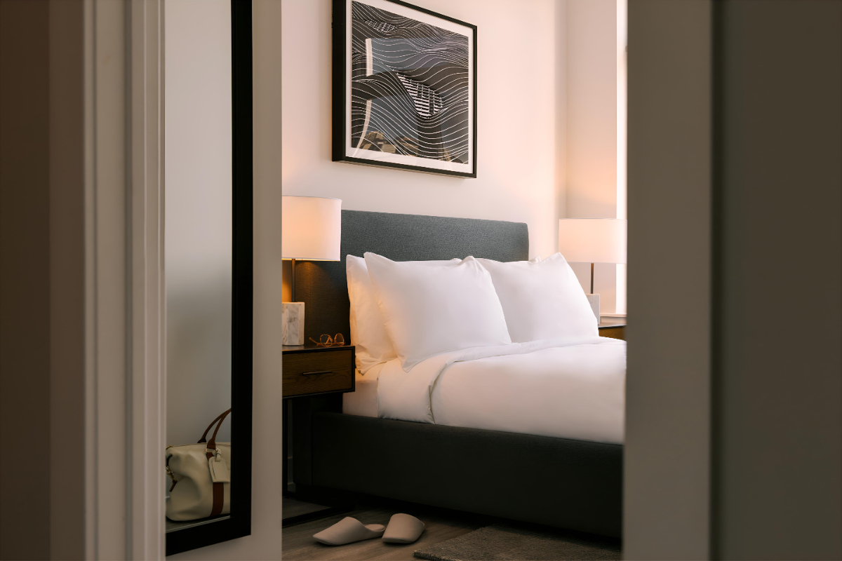 Fully Furnished Apartment on the Avenue of the Arts, Steps to Center City - Photo 3