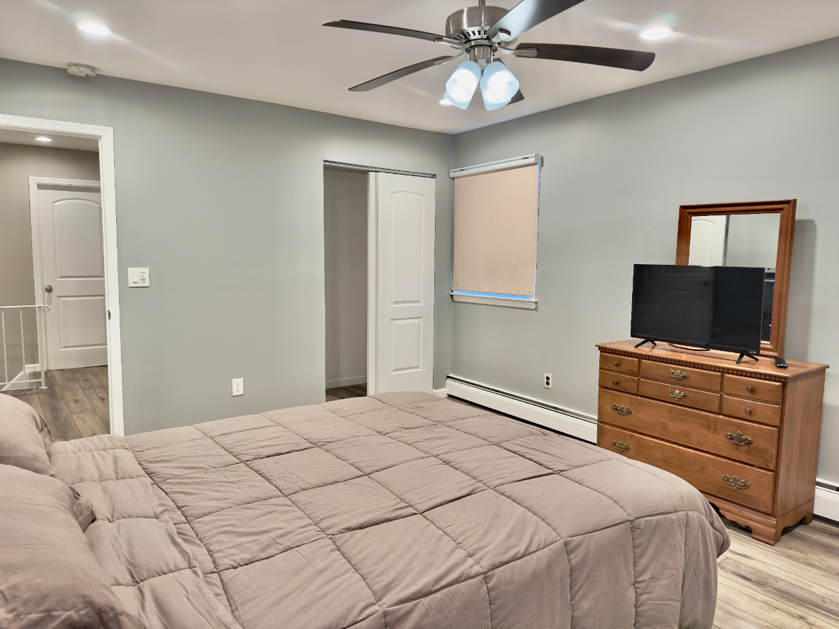 Private Room in Amenity-Filled Home - Utilities Included, Wifi, Laundry and more included! - Photo 1