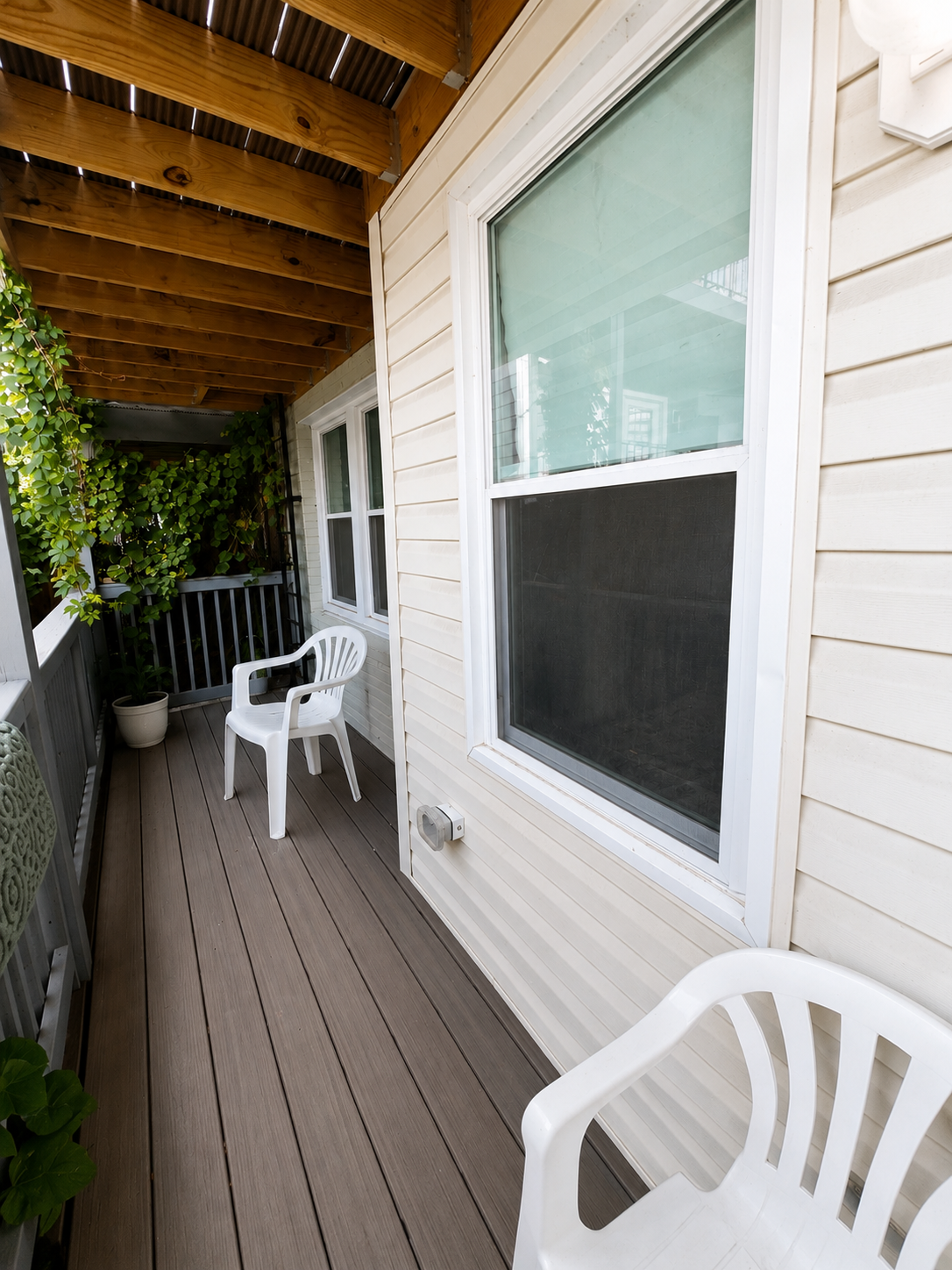 Modern Furnished 2BR Condo l Brand-New Interiors, In-Unit Laundry & Outdoor Living l Utilities Inclu - Photo 9