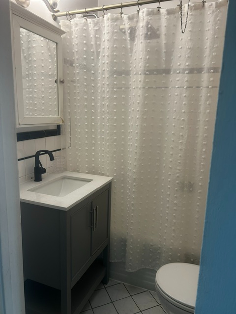Comfortable two-bedroom townhome near H Street and Union Market - Photo 11