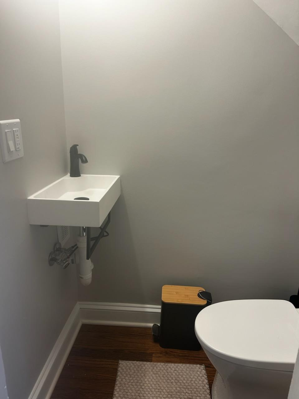 Comfortable two-bedroom townhome near H Street and Union Market - Photo 10