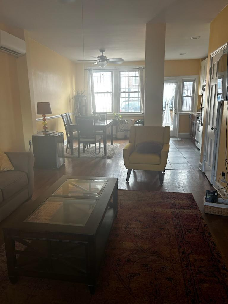 Comfortable two-bedroom townhome near H Street and Union Market - Photo 3
