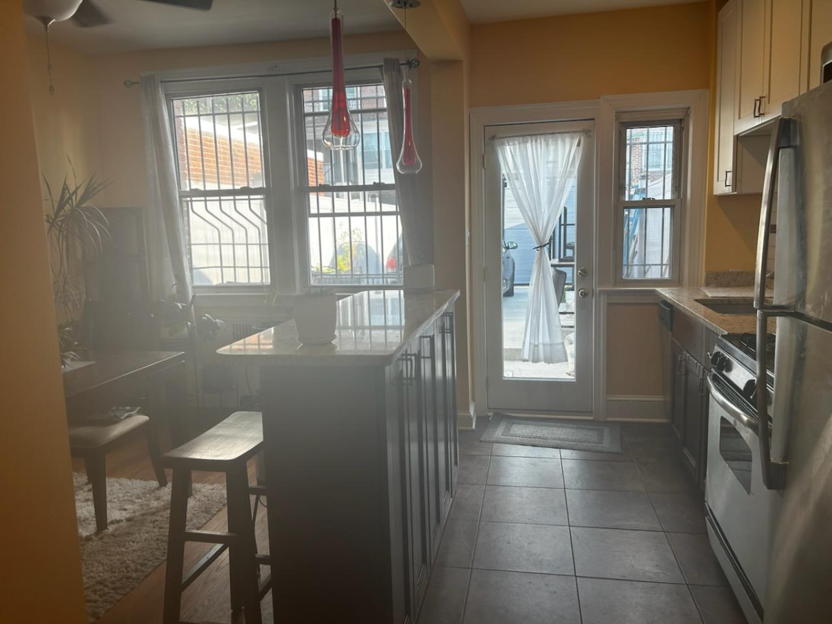 Comfortable two-bedroom townhome near H Street and Union Market - Photo 4