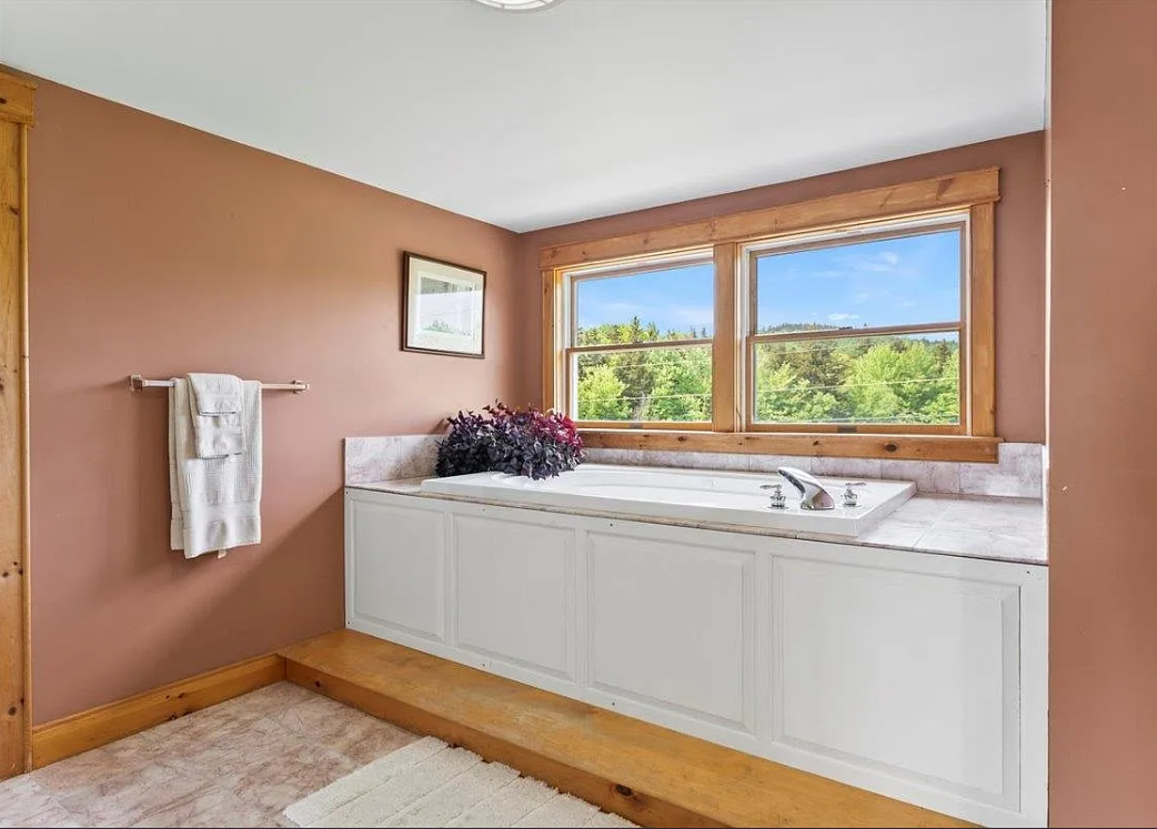 111 Cooper Hill- 3 BR 2.5 BA in East Dover- Avail 12/1 - Photo 10