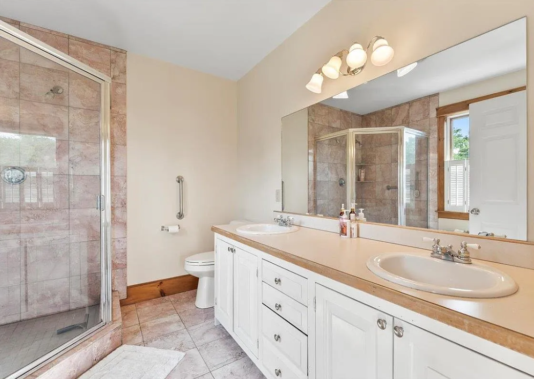 111 Cooper Hill- 3 BR 2.5 BA in East Dover- Avail 12/1 - Photo 12