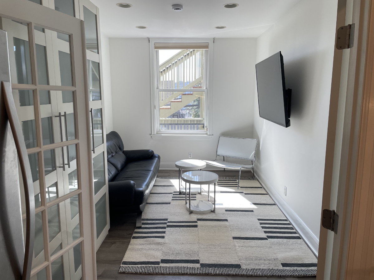 City views, extra space, and a convenient Potrero Hill location - Photo 1