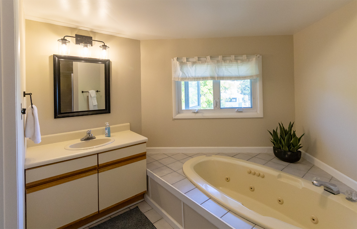 Cozy condo at The Springs, short walk to Saratoga State Park - Photo 9