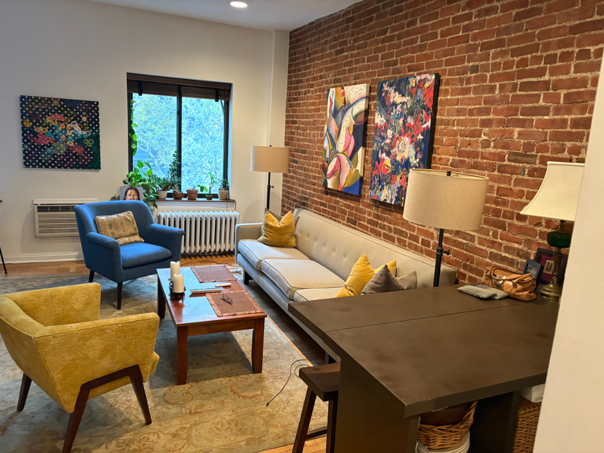 Oasis in the heart of Upper West Side. - Photo 1