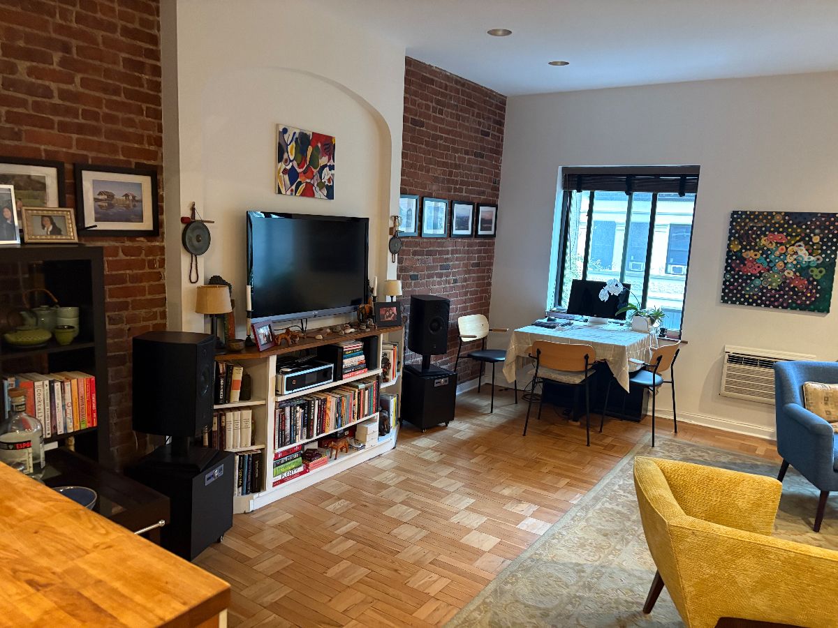 Oasis in the heart of Upper West Side. - Photo 2
